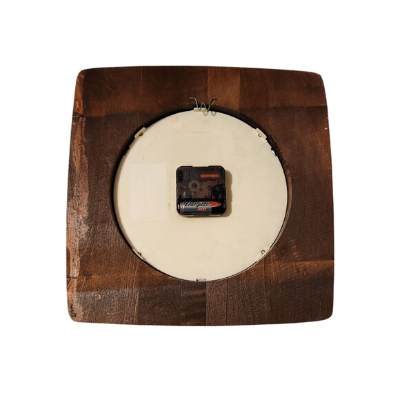 Vintage Sunbeam Quartz Wall Clock Square Wood Frame  11" x 11" Made in USA - Picture 4 of 5